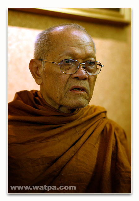 หลวงปู่ทอง  จันทสิริ  วัดอโศการาม  ต.ท้ายบ้าน  อ.เมือง  จ.สมุทรปราการ.jpg