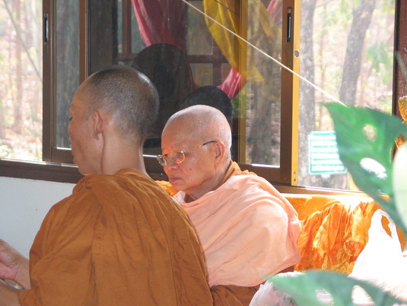 Y5797450-3.jpg