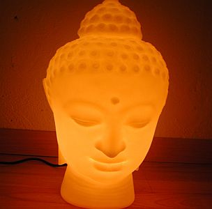 beautiful_buddha_lamp.jpg