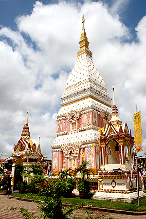 พระธาตุนครพนม 3.jpg