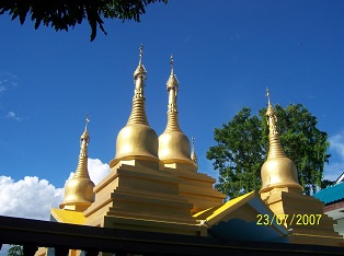 พระธาตุห้วยบอน.jpg