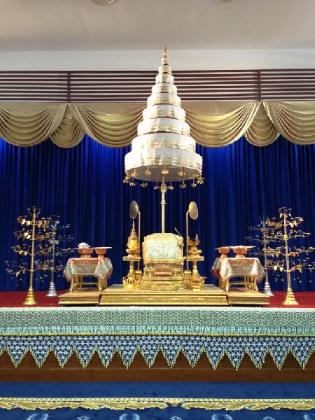 พระที่นั่งพุดตานกาญจนสิงหาสน์.jpg