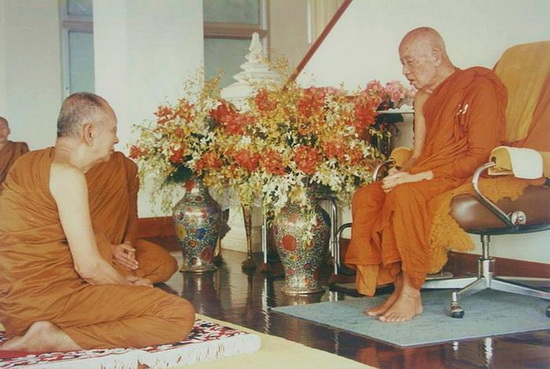 หลวงปู่เทสก์ เทสรังสี.jpg