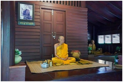 หลวงปู่มั่น ภูริทัตโต.jpg