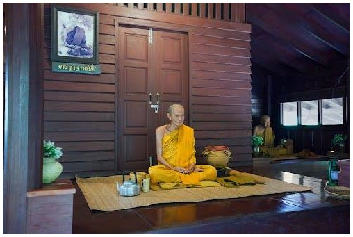 หลวงปู่มั่น ภูริทัตโต.jpg
